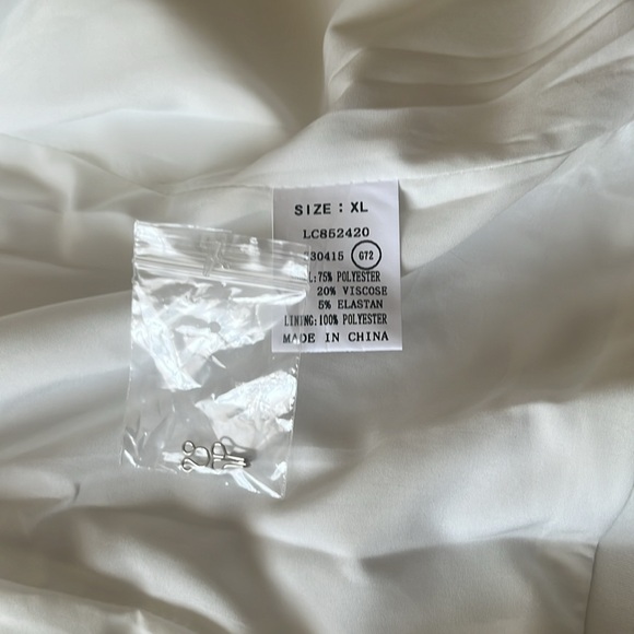 NWOT White Open Front Blazer - Picture 10 of 10